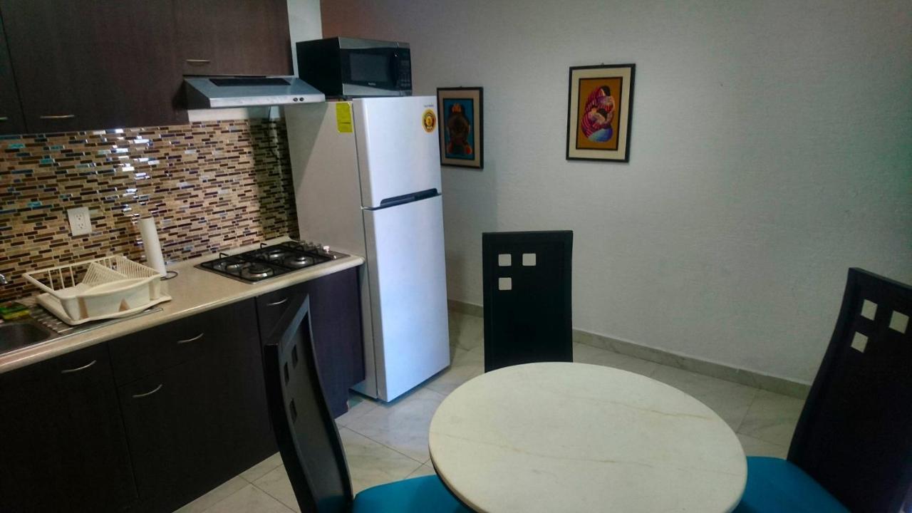 Brisas SeaLight Apartment Cancún Exterior foto