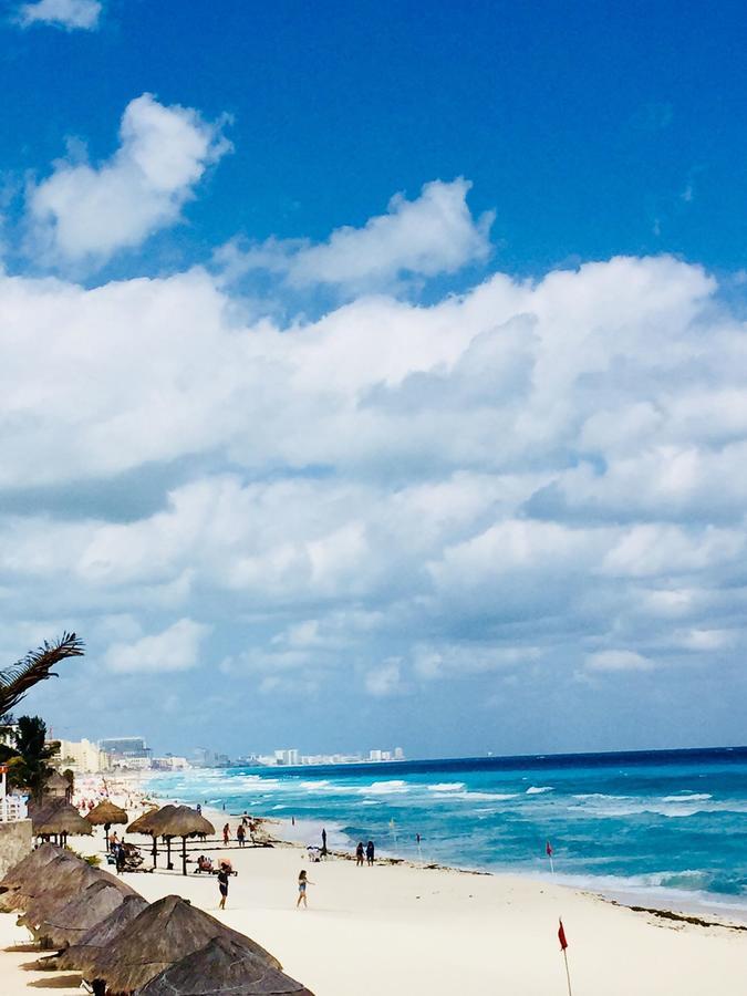 Brisas SeaLight Apartment Cancún Exterior foto