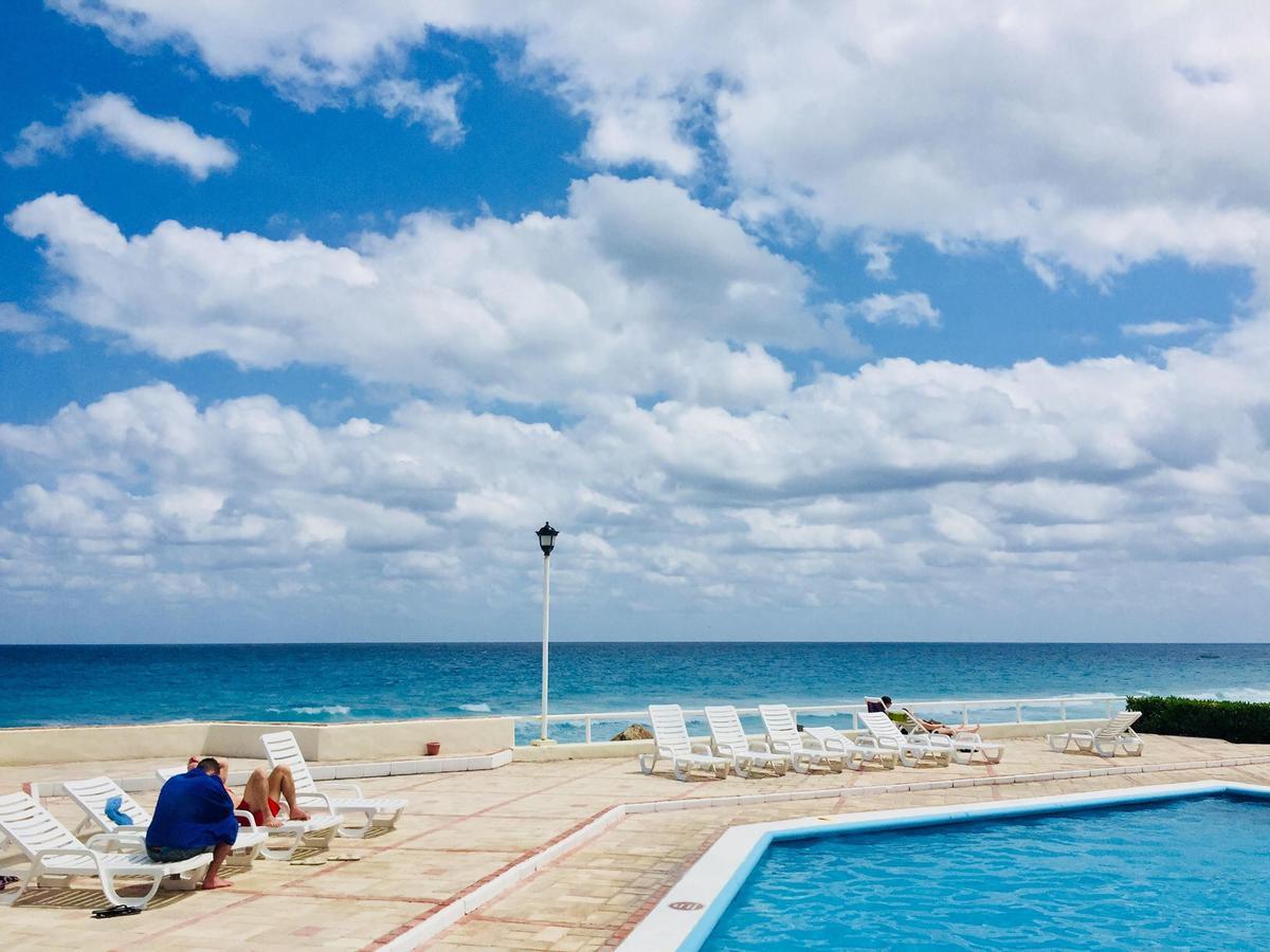 Brisas SeaLight Apartment Cancún Exterior foto